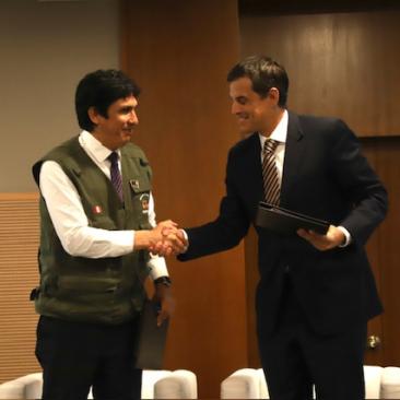 Sernanp y FSC firman MOU para fortalecer 8 millones de has. en la Amazonia Peruana
